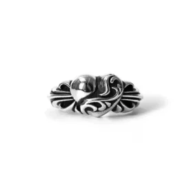 Anillo de corazón con Floral Cross