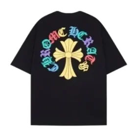 Camiseta negra con el logotipo de la cruz de Chrome Hearts