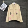 Chaqueta Chrome Hearts con cruces rosas y negras Chaqueta Chrome Hearts con cruces rosas y negras