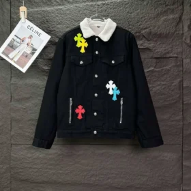 Chaqueta vaquera Chrome Hearts con cuello blanco y Cross Patches