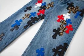 Pantalones de cuero con cruz de leopardo de Firmranch