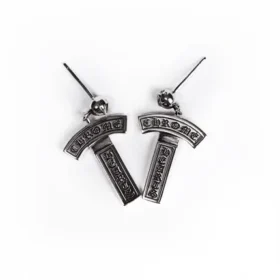 Pendientes colgantes con el logotipo de CH