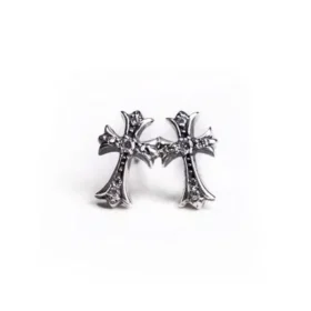 Pendientes de botón CH Cross Baby Fat con pavé de diamantes