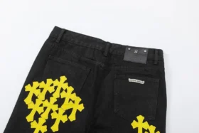 Vaqueros amarillos desgastados de Chrome Hearts