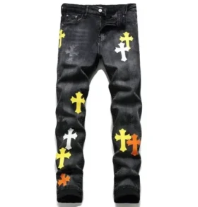 Vaqueros con el logotipo de la cruz de Chrome Hearts