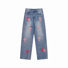 Vaqueros con el logotipo de la cruz rosa de Chrome Hearts